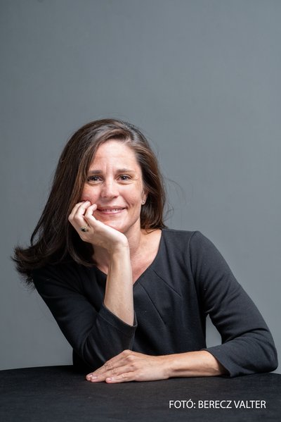 Éva Csere