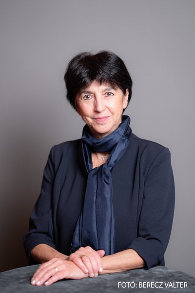 Nóra Szőnyi